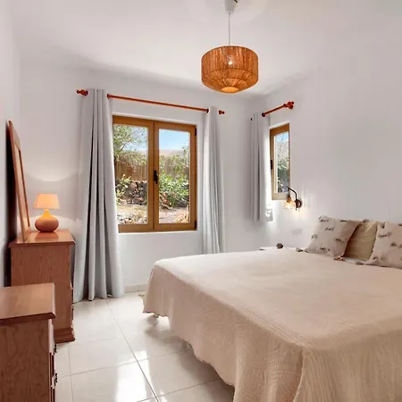 Amrita * Villaverde (Fuerteventura)